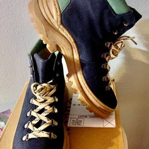 New In Box Thesus Weekend Boot from Madewell 39 Navy